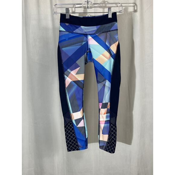 Athleta electric geo sonar crop leggings. - Picture 3 of 10